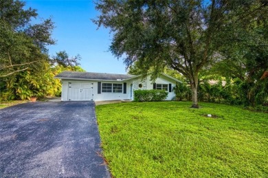 Investment Opportunity! This 4BR/2BA vaulted cage pool home is on Foxfire Golf and Country Club  in Florida - for sale on GolfHomes.com, golf home, golf lot