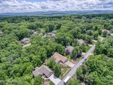 Charming Custom Home in Fairfield Glade Golf Community - 2,627 on Stonehenge Golf Course in Tennessee - for sale on GolfHomes.com, golf home, golf lot