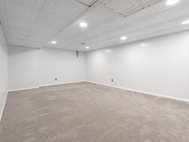 Beautiful 3 bedroom , 2.5 bath, 2-Story Townhome in Highly on Briar Ridge Country Club in Indiana - for sale on GolfHomes.com, golf home, golf lot