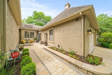 STUNNING AND SPACIOUS RANCH-STYLE TOWNHOUSE IN COVETED LEAWOOD on Leawood South Country Club in Kansas - for sale on GolfHomes.com, golf home, golf lot