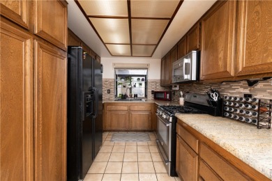 Welcome to this stunning single story end unit freshly painted on Westridge Golf Club in California - for sale on GolfHomes.com, golf home, golf lot