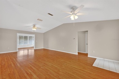 Discover your FOREVER home in Spruce Creek South!!!This MOVE IN on The Links of Spruce Creek in Florida - for sale on GolfHomes.com, golf home, golf lot