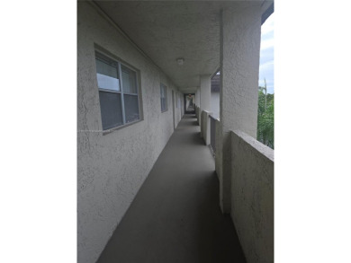 WELL KEPT 2BEDROOM 2 BATHROOM FOR 55+ALL FURNISHED .HOA INCLUDE on Inverrary Country Club in Florida - for sale on GolfHomes.com, golf home, golf lot