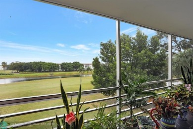 DRAMATICALY REDUCED, MOTIVATED SELLER, Step into this on Wynmoor Golf Course in Florida - for sale on GolfHomes.com, golf home, golf lot