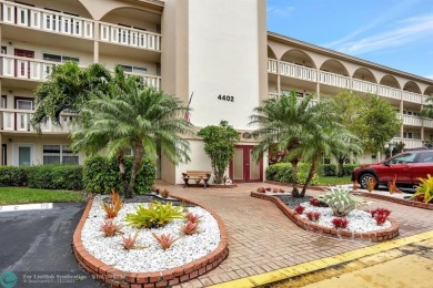 DRAMATICALY REDUCED, MOTIVATED SELLER, Step into this on Wynmoor Golf Course in Florida - for sale on GolfHomes.com, golf home, golf lot