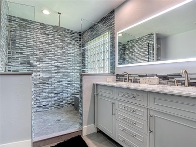 One or more photo(s) has been virtually staged. DISCOVER YOUR on Herons Glen Golf and Country Club in Florida - for sale on GolfHomes.com, golf home, golf lot