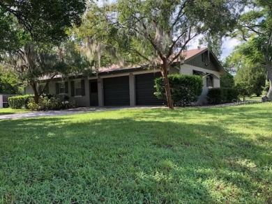 Looking for a home with no HOA's that offers possibilities with on Mount Dora Golf Club in Florida - for sale on GolfHomes.com, golf home, golf lot