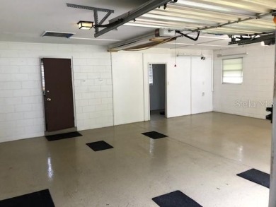 Looking for a home with no HOA's that offers possibilities with on Mount Dora Golf Club in Florida - for sale on GolfHomes.com, golf home, golf lot