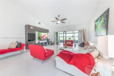 Welcome to this beautifully updated 2-bedroom, 2-bathroom villa on Bonaventure Country Club in Florida - for sale on GolfHomes.com, golf home, golf lot