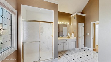 Priced $11,000 below Oct '25 appraisal! Quick possession on GlenOaks Country Club in Kentucky - for sale on GolfHomes.com, golf home, golf lot