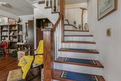 Klinger Lake Cottage-Enjoy beautiful sunsets and 50 feet of on Klinger Lake Country Club in Michigan - for sale on GolfHomes.com, golf home, golf lot