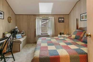 Klinger Lake Cottage-Enjoy beautiful sunsets and 50 feet of on Klinger Lake Country Club in Michigan - for sale on GolfHomes.com, golf home, golf lot