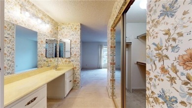 Welcome to your ideal retreat, where the allure of outdoor on Bella Vista - Metfield Golf Complex and Country Club in Arkansas - for sale on GolfHomes.com, golf home, golf lot