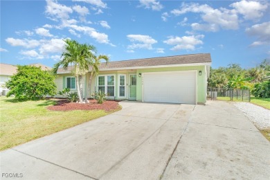 Just what you'd expect from the Florida lifestyle! This on Port Charlotte Golf Club in Florida - for sale on GolfHomes.com, golf home, golf lot