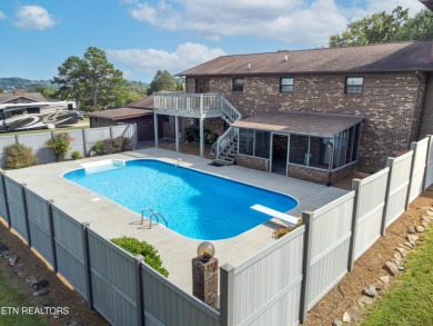 This well-kept split foyer home offers plenty of space and on Executive Meadows in Tennessee - for sale on GolfHomes.com, golf home, golf lot