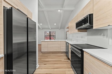 Recently remodeled with high-end finishes, this stunning home on Druid Hills Golf Club in Tennessee - for sale on GolfHomes.com, golf home, golf lot