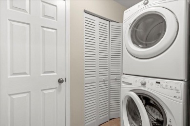Immaculate and well maintained upper level 1 bedroom 1.5 on The Seabrook Island Club in South Carolina - for sale on GolfHomes.com, golf home, golf lot