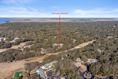 Immaculate and well maintained upper level 1 bedroom 1.5 on The Seabrook Island Club in South Carolina - for sale on GolfHomes.com, golf home, golf lot