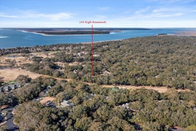 Immaculate and well maintained upper level 1 bedroom 1.5 on The Seabrook Island Club in South Carolina - for sale on GolfHomes.com, golf home, golf lot