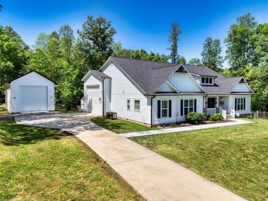 Welcome to 290 Bayside Lane -- a stunning 4-bedroom, 2.5-bath on Old Union Golf Course in Georgia - for sale on GolfHomes.com, golf home, golf lot