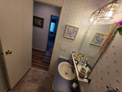 This 2 Bedroom, 2 Bathroom is Light and Bright!! The Livingroom on Plantation Golf Club in Florida - for sale on GolfHomes.com, golf home, golf lot