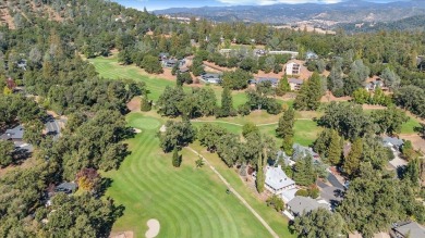 The 3rd bedroom, on the lower level, does not have a closet on Pine Mountain Lake Country Club in California - for sale on GolfHomes.com, golf home, golf lot