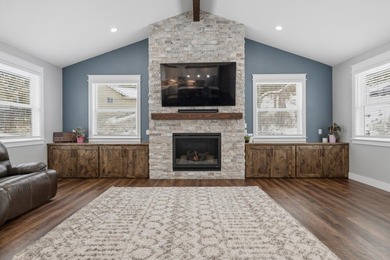 NEWER HOME AT THE RUNNING Y RESORT WITH A HUGE RV GARAGE AND on Running Y Ranch Resort in Oregon - for sale on GolfHomes.com, golf home, golf lot