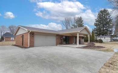 Nestled in the desirable Tamarack Golf Course community, this on Tamarack Country Club in Illinois - for sale on GolfHomes.com, golf home, golf lot