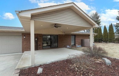 Nestled in the desirable Tamarack Golf Course community, this on Tamarack Country Club in Illinois - for sale on GolfHomes.com, golf home, golf lot