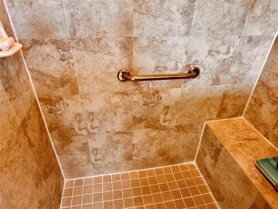 Welcome to this beautifully maintained 3-bedroom, 2-bath on The Links of Spruce Creek in Florida - for sale on GolfHomes.com, golf home, golf lot