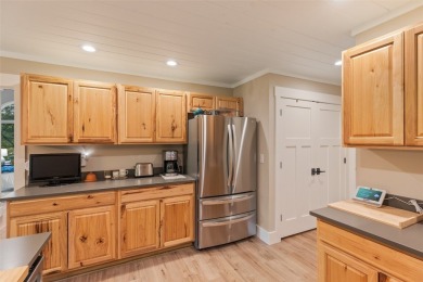 The perfect 3 bed, 3 and 1/2 bath Cottage with ample sized rooms on Burlingame Country Club in North Carolina - for sale on GolfHomes.com, golf home, golf lot