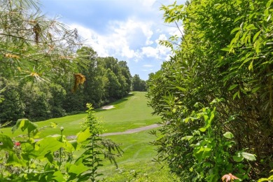 The perfect 3 bed, 3 and 1/2 bath Cottage with ample sized rooms on Burlingame Country Club in North Carolina - for sale on GolfHomes.com, golf home, golf lot