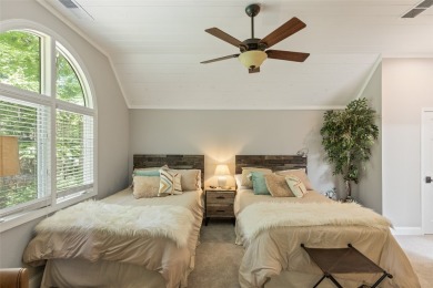 The perfect 3 bed, 3 and 1/2 bath Cottage with ample sized rooms on Burlingame Country Club in North Carolina - for sale on GolfHomes.com, golf home, golf lot