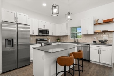 DEAL!!!! FURNISHED! This move-in ready, 2023 built home is on Sun n Lake Golf and Country Club in Florida - for sale on GolfHomes.com, golf home, golf lot