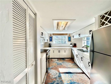 3BR/3BA fully furnished Sanibel beach home located just steps on Beachview Golf Club in Florida - for sale on GolfHomes.com, golf home, golf lot