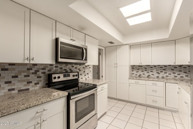 Welcome to this beautifully updated Gemini/Twin home in the on PalmBrook Country Club in Arizona - for sale on GolfHomes.com, golf home, golf lot