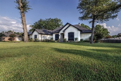 Amazing updated home in Emerald Bay lakefront golf course on Emerald Bay Club in Texas - for sale on GolfHomes.com, golf home, golf lot