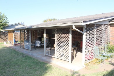 Convenience!  This 3 bed, 1.5 bath, 2 car garage home's location on Woodward Municipal Golf Course in Oklahoma - for sale on GolfHomes.com, golf home, golf lot