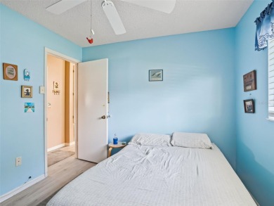 Welcome to this charming 2 bedroom, 2 bath ranch home located in on The Links of Spruce Creek in Florida - for sale on GolfHomes.com, golf home, golf lot
