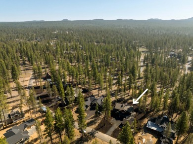 Open House 5/24 11-3. Embrace the perfect blend of style on Sunriver Caldera Springs Golf Course in Oregon - for sale on GolfHomes.com, golf home, golf lot