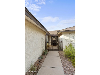 Expanded, custom 3BR, 2BA Macayo model on an enormous cul-de-sac on Sun Lakes Country Club in Arizona - for sale on GolfHomes.com, golf home, golf lot