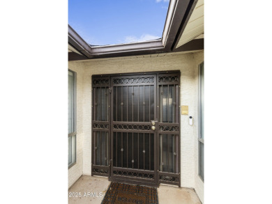 Expanded, custom 3BR, 2BA Macayo model on an enormous cul-de-sac on Sun Lakes Country Club in Arizona - for sale on GolfHomes.com, golf home, golf lot