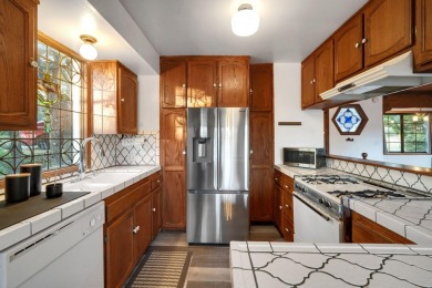 Fully furnished and turn-key, this Chalet/Alpine-style on Big Bear Mountain Ski and Golf Resort in California - for sale on GolfHomes.com, golf home, golf lot