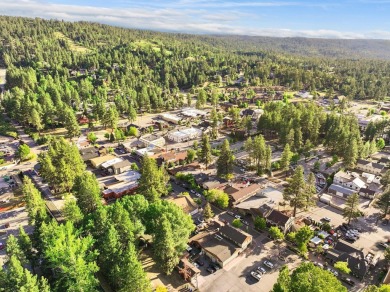 Fully furnished and turn-key, this Chalet/Alpine-style on Big Bear Mountain Ski and Golf Resort in California - for sale on GolfHomes.com, golf home, golf lot