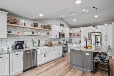 Are you ready to experience the ultimate WOW factor? Your search on Country Club of Sebring in Florida - for sale on GolfHomes.com, golf home, golf lot