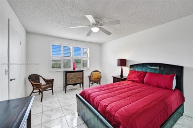 Washer/dryer in unit.Spacious/furnished 2 bed/2 bath condo on Sunrise Lakes Phase IV Golf Course in Florida - for sale on GolfHomes.com, golf home, golf lot