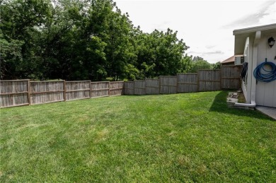 Welcome to this beautifully maintained 4-bedroom, 2.5-bath home on Paradise Pointe Golf Complex in Missouri - for sale on GolfHomes.com, golf home, golf lot