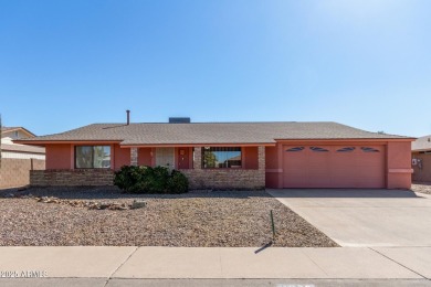 Your new home awaits in the 55+community of Sun City! This 2-bed on Sun City Lakes West and East in Arizona - for sale on GolfHomes.com, golf home, golf lot