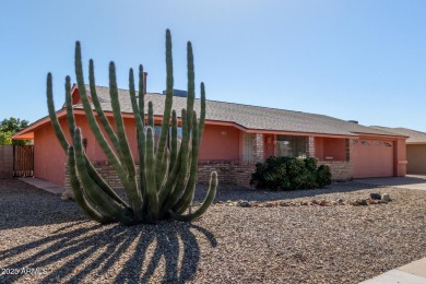 Your new home awaits in the 55+community of Sun City! This 2-bed on Sun City Lakes West and East in Arizona - for sale on GolfHomes.com, golf home, golf lot