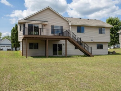 Beautiful home completely remodeled in 2024. All new flooring on The Ponds Golf Club in Minnesota - for sale on GolfHomes.com, golf home, golf lot